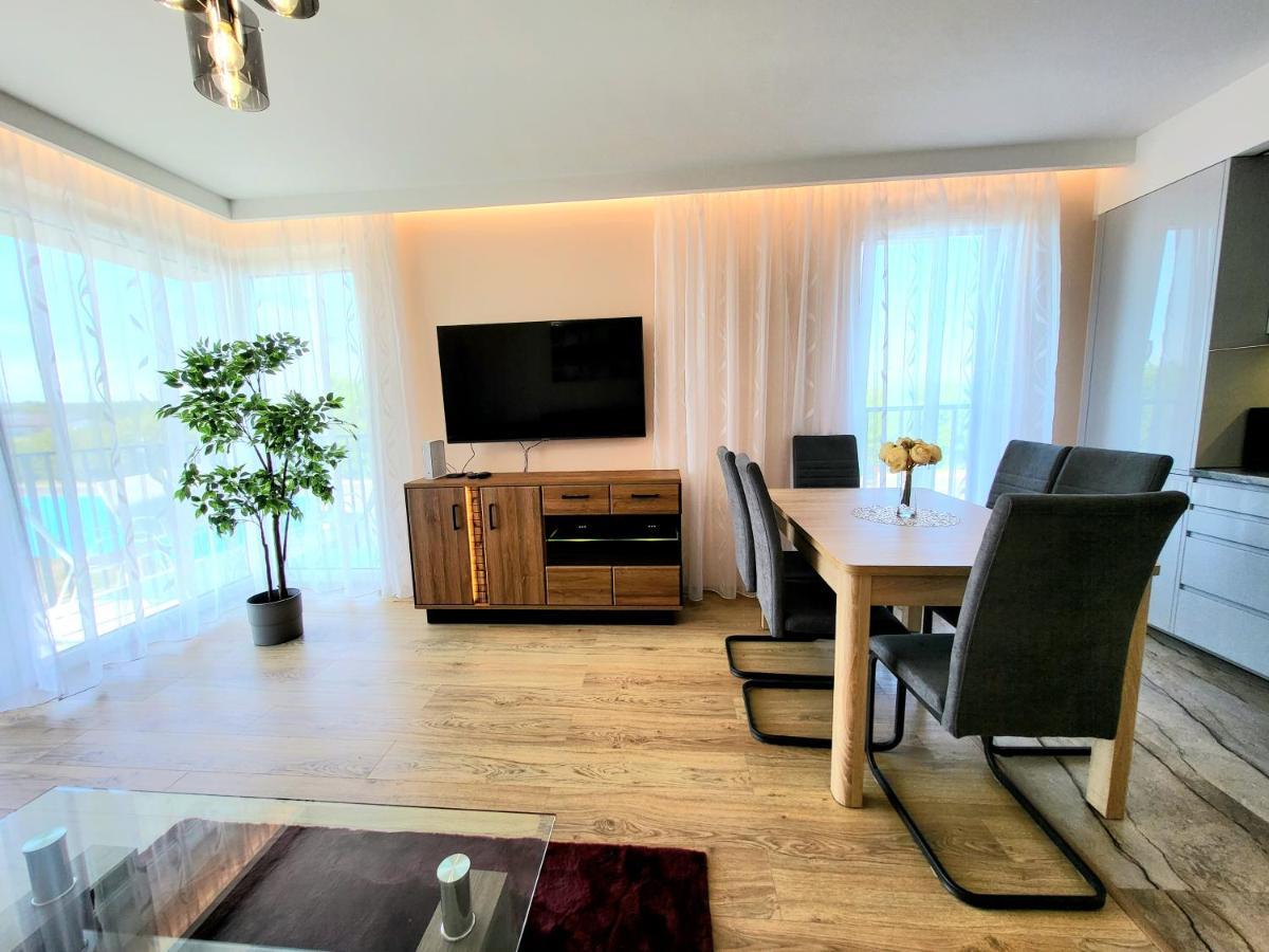 Apartment Eksclusive Paradise Down Town 6 Persons 3 *